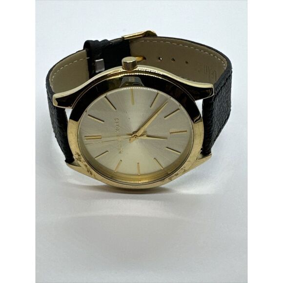 Michael Kors Runway MK3179 Women\'s Black Leather Analog Dial Quartz Watch JNA444